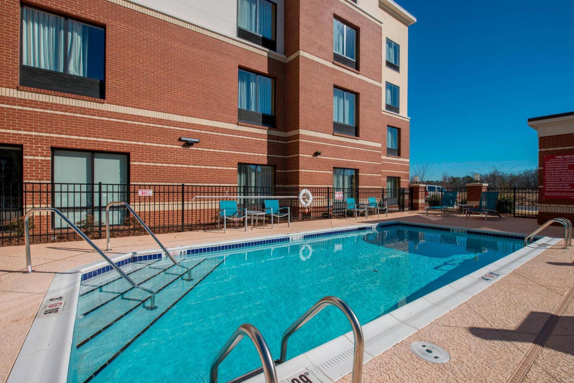 Towneplace Suites By Marriott Newnan Bagian luar foto